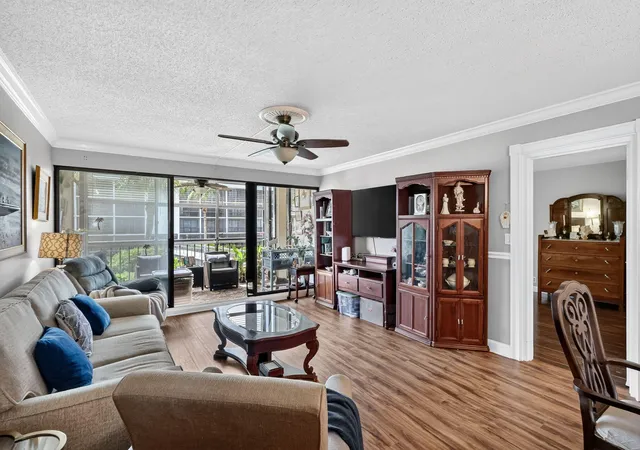 Listing Photo 4 - Condo for sale in building located at 3792 Ne Ocean Blvd, Jensen Beach, FL 34957 - Unit #220 N