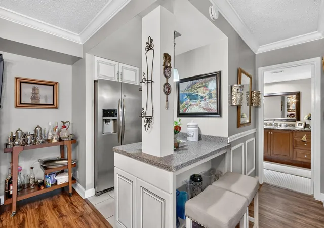 Listing Photo 5 - Condo for sale in building located at 3792 Ne Ocean Blvd, Jensen Beach, FL 34957 - Unit #220 N