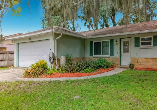 Photo 2 of Single family home for sale at 101 E High St, Oviedo, FL 32765 | MLS# B26069571 | Listing updated on 2026-09-23