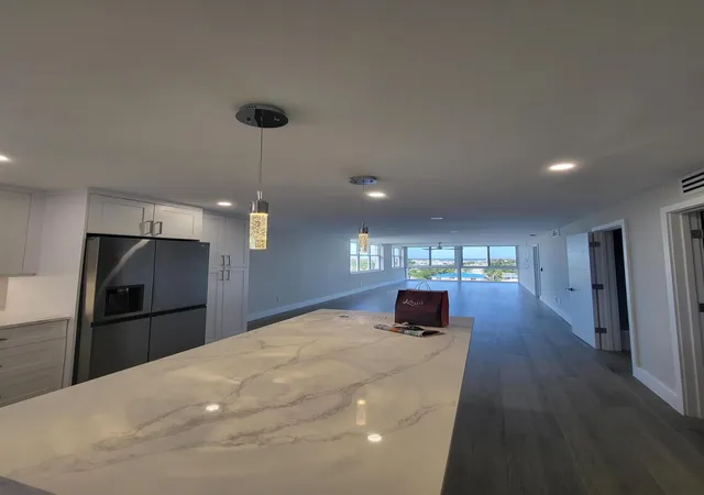 Listing Photo 5 - Condo for sale in building located at 3100 Ne 49Th St, North Lauderdale, FL 33308 - Unit #701