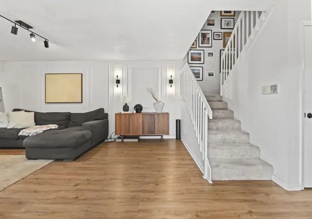 Photo 3 of Townhouse for sale at 746 Nw 98th Wy, Plantation, FL 33324 | MLS# B26069653 | Listing updated on 2026-10-02