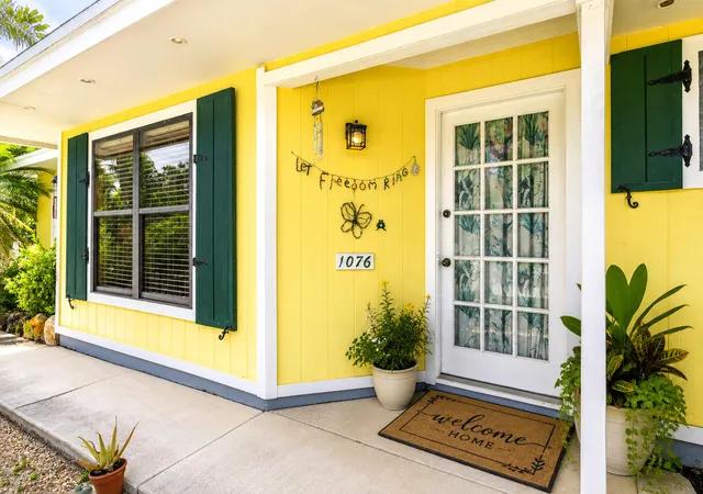 Photo 1 of Sale Pending at 1076 Ne Banyan Tree Dr, Jensen Beach, FL 34957 | MLS# B26069812 | Listing updated on 2026-09-16