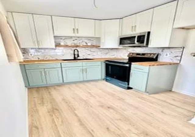 Photo 3 of Condo for sale at 3040 Lake Osborne Dr #111, Lake Worth Beach, FL 33461 | MLS# B26069881 | Listing updated on 2026-09-16
