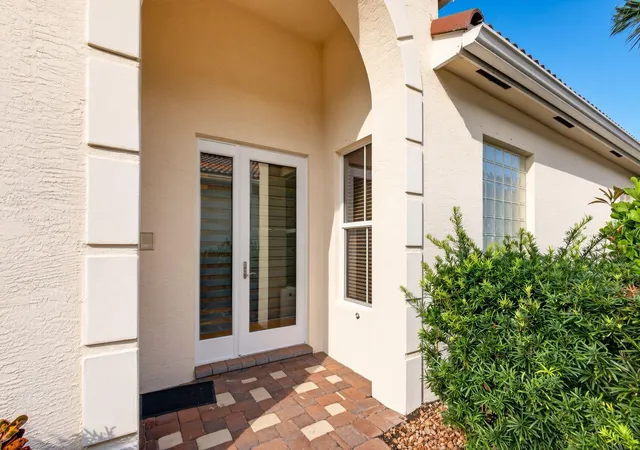 Photo 4 of Single family home for sale at 206 Isle Verde Wy, Palm Beach Gardens, FL 33418 | MLS# B26069888 | Listing updated on 2026-09-15
