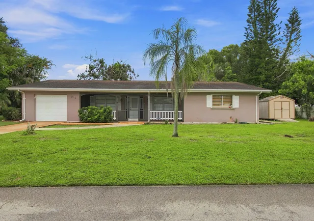 Photo 1 of Single family home for sale at 2730 Fairway Dr, Fort Pierce, FL 34982 | MLS# B26069911 | Listing updated on 2026-09-13