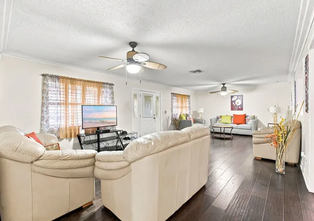 Photo 3 of Single family home for sale at 2730 Fairway Dr, Fort Pierce, FL 34982 | MLS# B26069911 | Listing updated on 2026-09-13