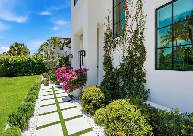 Photo 3 of Single family home for sale at 232 Linda Ln, West Palm Beach, FL 33405 | MLS# B26069980 | Listing updated on 2026-09-23