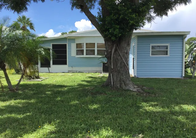 Photo 2 of Manufactured home for sale at 114 Camino Del Rio, Port St Lucie, FL 34952 | MLS# B26070080 | Listing updated on 2026-09-15