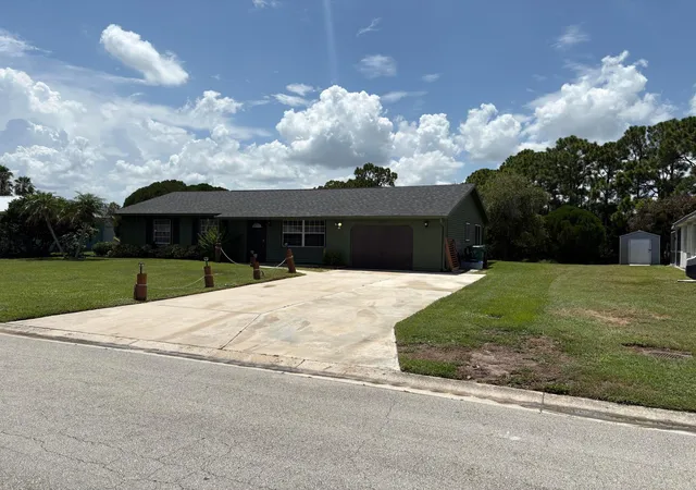 Photo 3 of Single family home for sale at 1422 Se Arenson Ln, Port St Lucie, FL 34952 | MLS# B26070087 | Listing updated on 2026-09-16