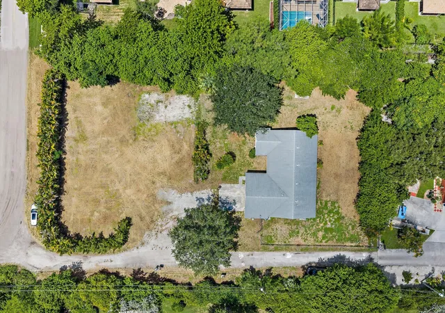 Photo 3 of Single family home for sale at 4833 Nash Trl, Lake Worth, FL 33463 | MLS# B26070101 | Listing updated on 2026-09-15