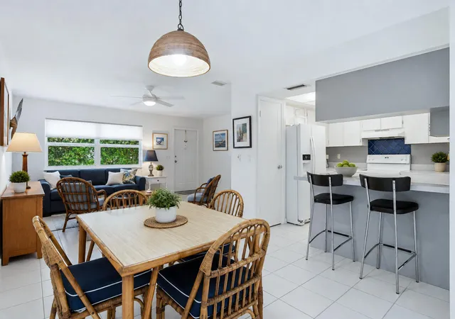Photo 3 of Sale Pending at 354 Edmor Rd, West Palm Beach, FL 33405 | MLS# B26070321 | Listing updated on 2026-09-15