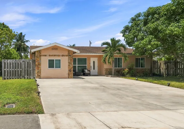Photo 3 of Single family home for sale at 4665 Nw 113th Avenue, Sunrise, FL 33323 | MLS# B26070400 | Listing updated on 2026-09-16