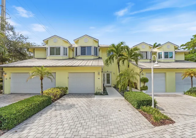 Photo 2 of Townhouse for sale at 517 Sw 7th Avenue #7, Fort Lauderdale, FL 33315 | MLS# B26070415 | Listing updated on 2026-09-14