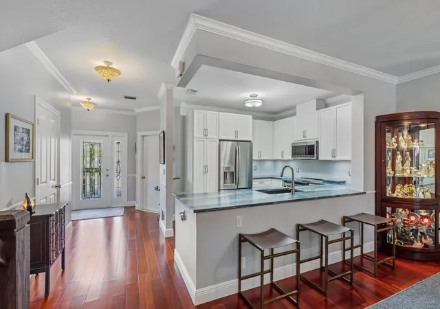 Photo 3 of Townhouse for sale at 517 Sw 7th Avenue #7, Fort Lauderdale, FL 33315 | MLS# B26070415 | Listing updated on 2026-09-14