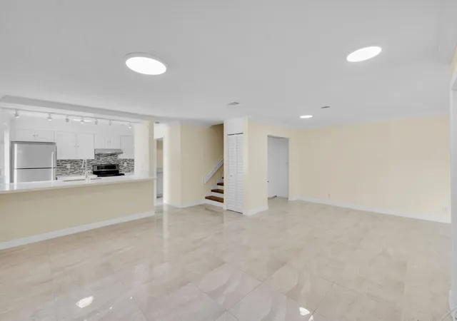 Photo 2 of Townhouse for sale at 4206 Nw 114th Terrace #06, Coral Springs, FL 33065 | MLS# B26070488 | Listing updated on 2026-09-14