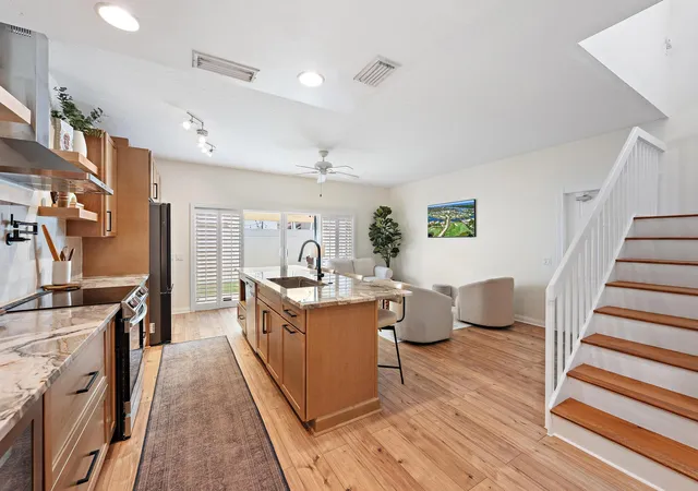 Photo 3 of Sale Pending at 68 Live Oak Cir, Jupiter, FL 33469 | MLS# B26070500 | Listing updated on 2026-09-15