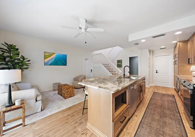 Photo 4 of Sale Pending at 68 Live Oak Cir, Jupiter, FL 33469 | MLS# B26070500 | Listing updated on 2026-09-15