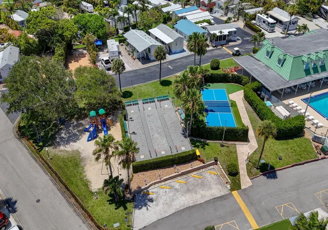 Photo 3 of Manufactured home for sale at 900 Juno Ocean Walk #50, Juno Beach, FL 33408 | MLS# B26070561 | Listing updated on 2026-09-23