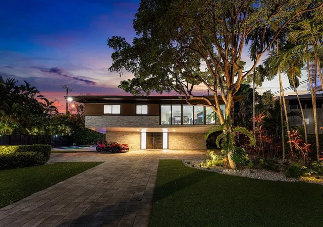 Photo 1 of Single family home for sale at 2601 Ne 8th Street, Fort Lauderdale, FL 33304 | MLS# B26070574 | Listing updated on 2026-09-16