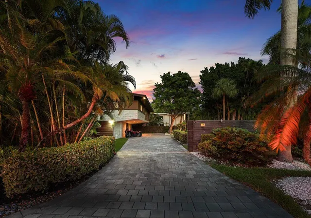 Photo 3 of Single family home for sale at 2601 NE 8th Street, Fort Lauderdale, FL 33304 | MLS# B26070574 | Listing updated on 2026-09-16