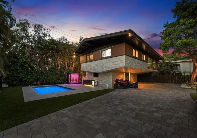 Photo 4 of Single family home for sale at 2601 NE 8th Street, Fort Lauderdale, FL 33304 | MLS# B26070574 | Listing updated on 2026-09-16