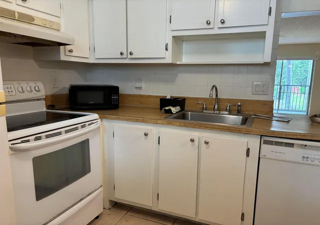 Photo 1 of Sale Pending at 7501 NW 16th Street #3207, Plantation, FL 33313 | MLS# B26070596 | Listing updated on 2026-09-15