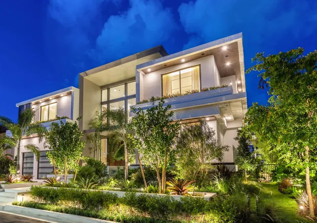 Photo 3 of Mansion for sale at 600 Solar Isle Dr, Fort Lauderdale, FL 33301 | MLS# B26070643 | Listing updated on 2026-09-14