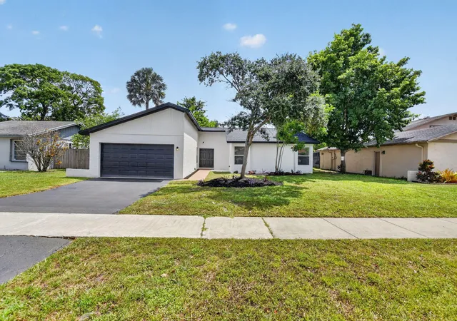 Photo 1 of Single family home for sale at 386 Nw 40th Terrace, Deerfield Beach, FL 33442 | MLS# B26070646 | Listing updated on 2026-09-23