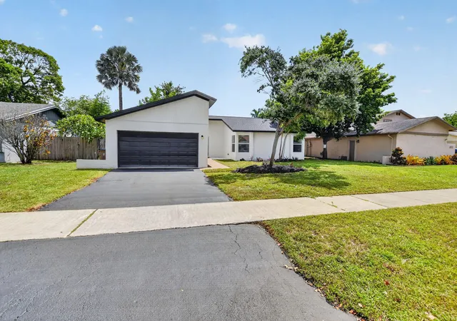 Photo 2 of Single family home for sale at 386 Nw 40th Terrace, Deerfield Beach, FL 33442 | MLS# B26070646 | Listing updated on 2026-09-23