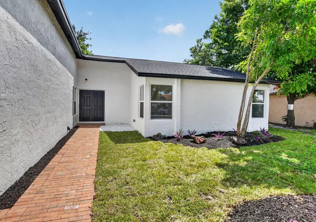 Photo 3 of Single family home for sale at 386 NW 40th Terrace, Deerfield Beach, FL 33442 | MLS# B26070646 | Listing updated on 2026-09-23