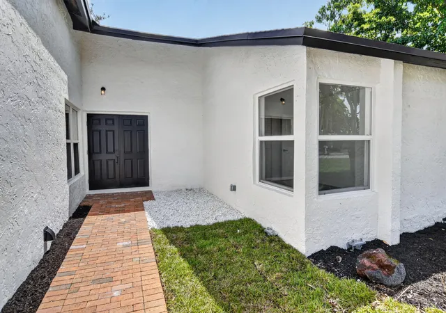 Photo 4 of Single family home for sale at 386 NW 40th Terrace, Deerfield Beach, FL 33442 | MLS# B26070646 | Listing updated on 2026-09-23