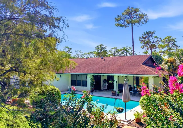 Photo 4 of Single family home for sale at 569 Dollarspot Ct, Wellington, FL 33414 | MLS# B26070660 | Listing updated on 2026-09-23