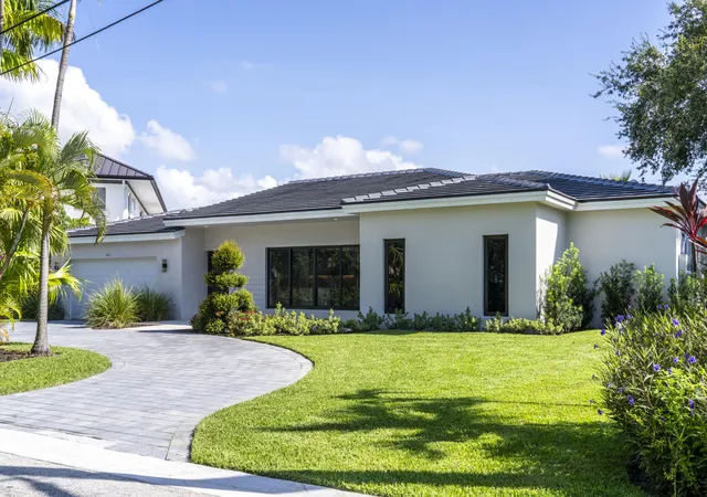 Photo 3 of Single family home for sale at 3111 Ne 55th Street, Fort Lauderdale, FL 33308 | MLS# B26070717 | Listing updated on 2026-09-16
