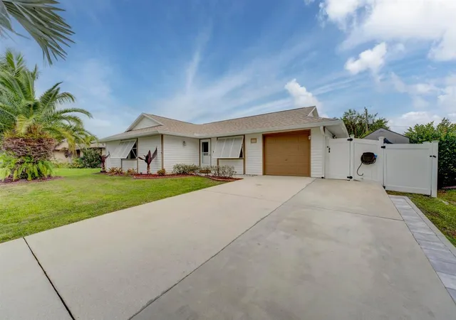 Photo 2 of Single family home for sale at 637 Sw Granadeer St, Port Saint Lucie, FL 34983 | MLS# B26070722 | Listing updated on 2026-09-14