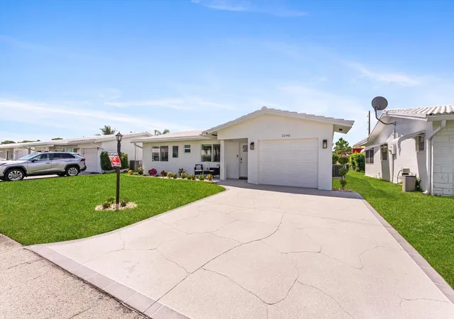 Photo 3 of Single family home for sale at 2390 Sw 14th Avenue, Boynton Beach, FL 33426 | MLS# B26070763 | Listing updated on 2026-09-14