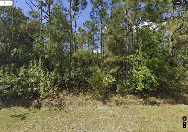 Photo 3 of Sale Pending at 201 Crosspoint St Se, Palm Bay, FL 32909 | MLS# B26070836 | Listing updated on 2026-09-15