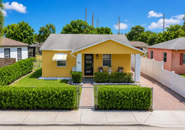 Photo 1 of Single family home for sale at 625 W 2nd Street, Riviera Beach, FL 33404 | MLS# B26070849 | Listing updated on 2026-09-23