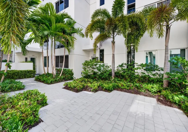 Photo 4 of Townhouse for sale at 244 Garden Ct, Lauderdale By The Sea, FL 33308 | MLS# B26070852 | Listing updated on 2026-09-15