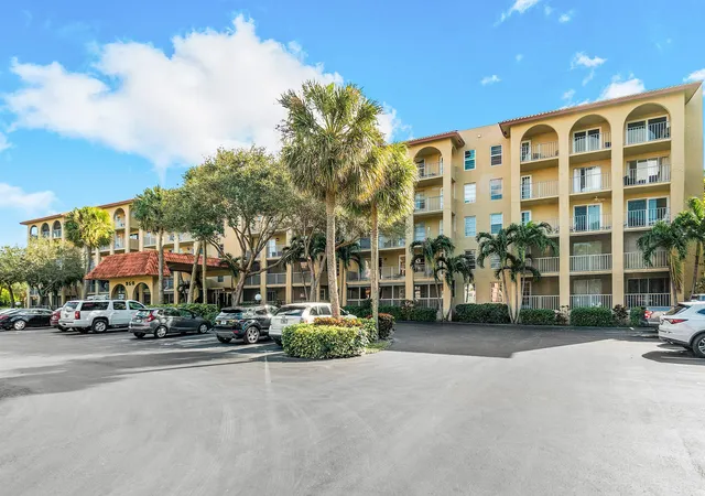 Photo 3 of Condo for sale at 1111 S Ocean Blvd #315, Boca Raton, FL 33432 | MLS# B26070869 | Listing updated on 2026-09-15