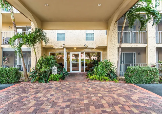 Photo 3 of Condo for sale at 1111 S Ocean Blvd #315, Boca Raton, FL 33432 | MLS# B26070869 | Listing updated on 2026-09-15