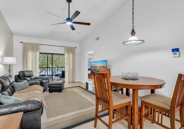 Listing Photo 5 - Condo for sale in building located at 3160 Leewood Ter, Boca Raton, FL 33431 - Unit #L218