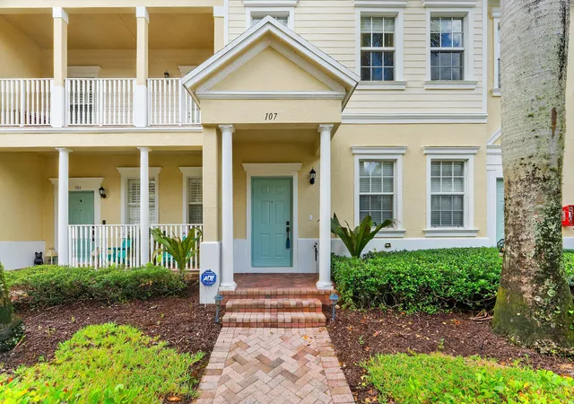 Photo 2 of Townhouse for sale at 118 Seagrape Dr #107, Jupiter, FL 33458 | MLS# B26070894 | Listing updated on 2026-09-14