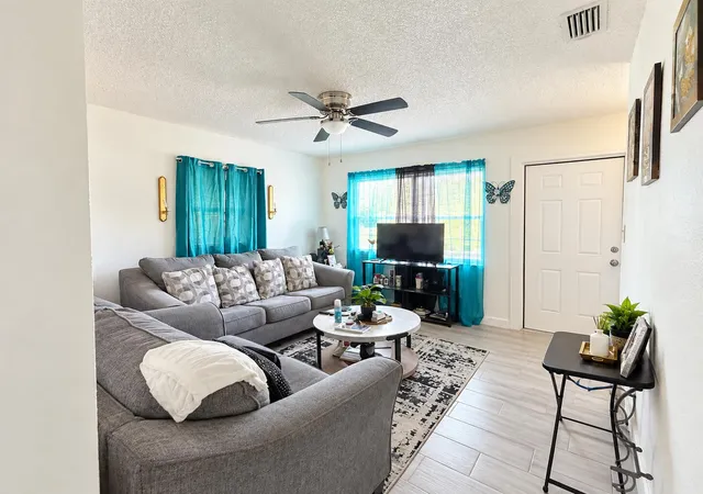 Photo 2 of Single family home for sale at 2605 Avenue N, Fort Pierce, FL 34947 | MLS# B26070919 | Listing updated on 2026-09-13