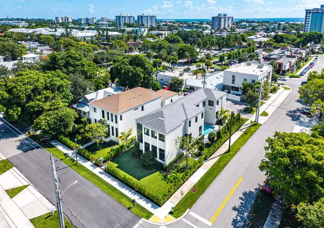 Single family home for sale at 521 SE 4th Avenue, Delray Beach, FL 33483 | MLS# B26071088