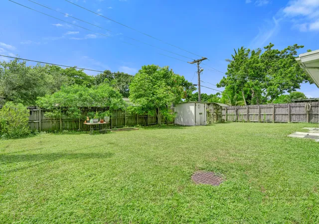 Photo 2 of Single family home for sale at 6400 Park St, Hollywood, FL 33024 | MLS# B26071162 | Listing updated on 2026-09-24
