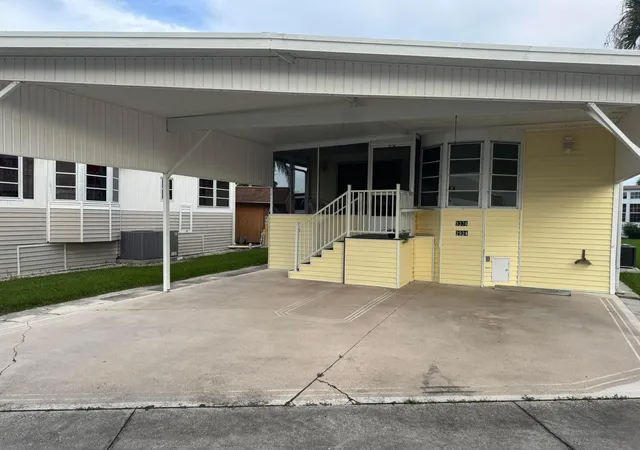 Manufactured home for sale at 5374 SE 64th Terrace, Okeechobee, FL 34974 | MLS# B26071175