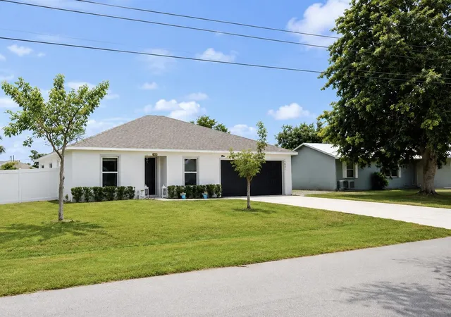 Photo 1 of Single family home for sale at 1921 Se Joyner Cir, Port Saint Lucie, FL 34952 | MLS# B26071212 | Listing updated on 2026-09-15