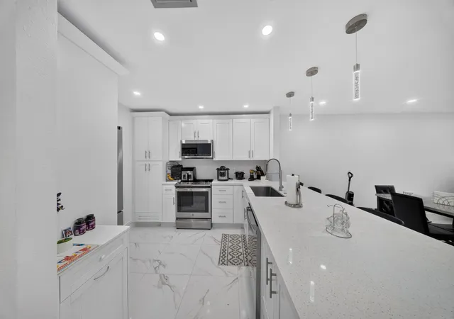 Photo 3 of Single family home for sale at 265 Cape Cod Cir, Lake Worth, FL 33467 | MLS# B26071271 | Listing updated on 2026-09-15