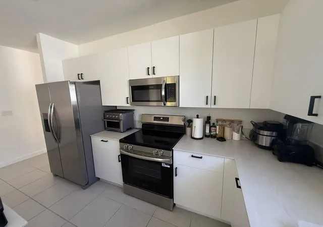 Photo 3 of Single family home for sale at 2402 Se 30th Street, Homestead, FL | MLS# B26071275 | Listing updated on 2026-10-04