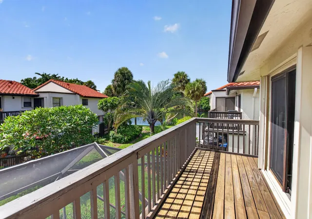 Photo 3 of Condo for sale at 5726 Fox Holw Dr #G, Boca Raton, FL 33486 | MLS# B26071339 | Listing updated on 2026-09-13
